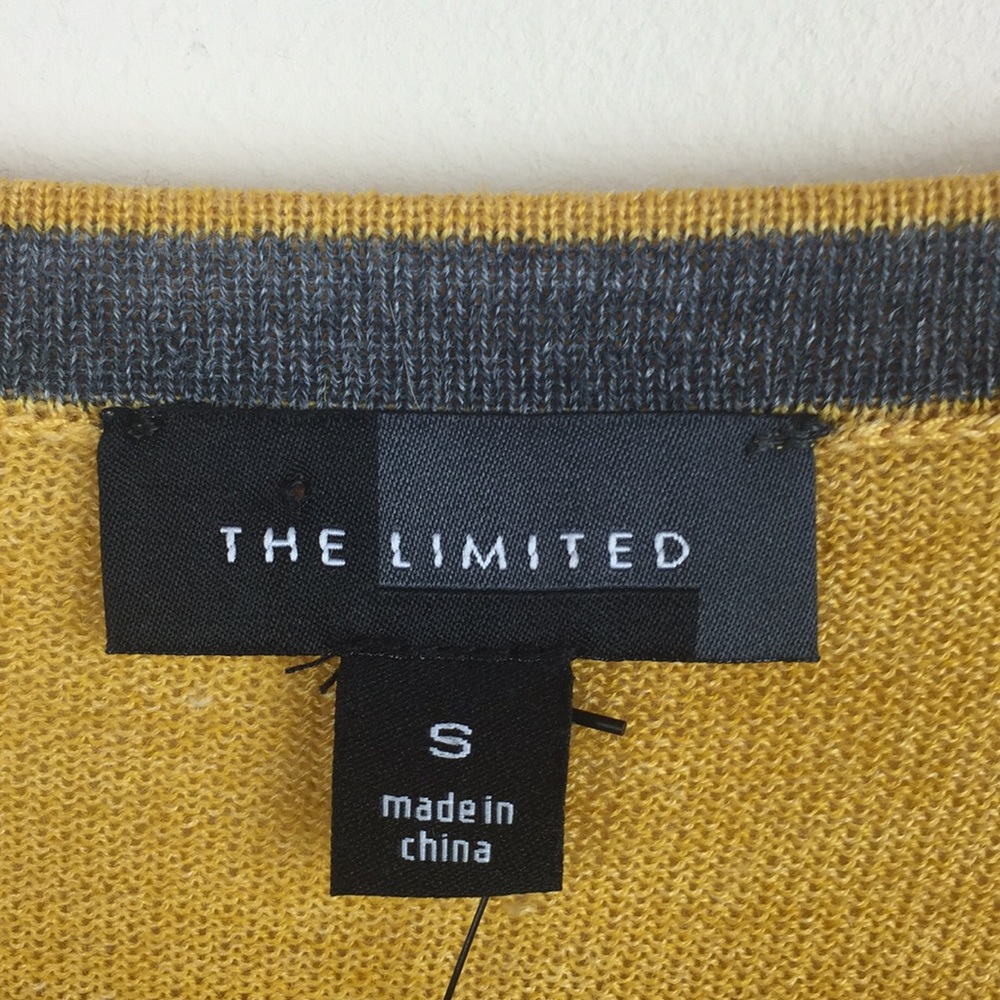 The Limited - Thin 3/4 Length Sleeve Sweater - Picture 3 of 6